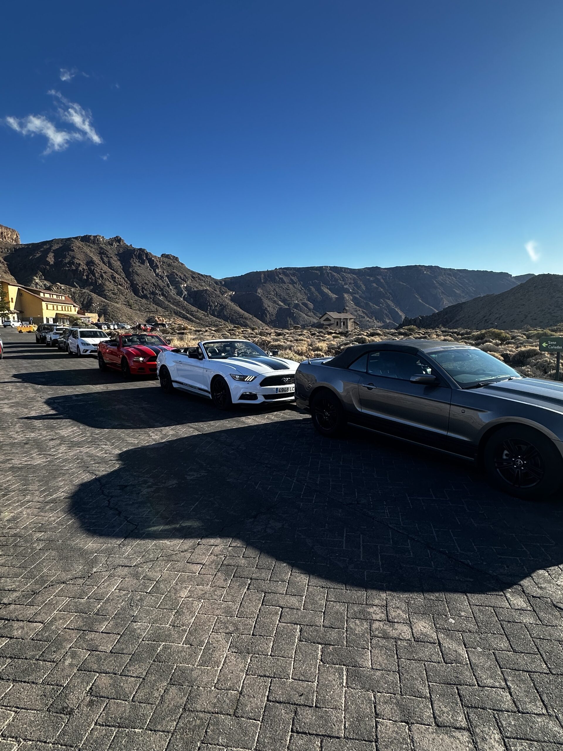 Wycieczka o zachodzie słońca na Teide – Mustang Cabrio