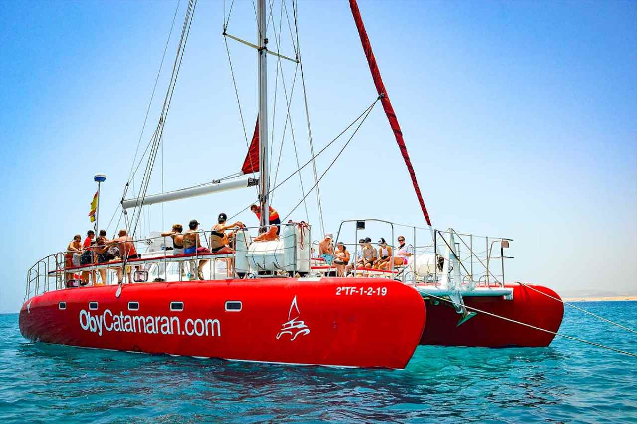 Rejs katamaranem 4h na Isla de Lobos z Corralejo
