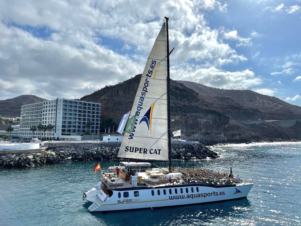 Delfiny i targ Puerto de Mogán – rejs 5h