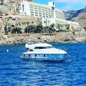Prywatny jacht z kapitanem – Puerto Rico (18 m)